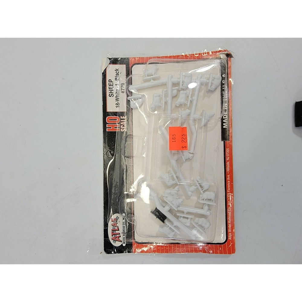 Atlas 779 Sheep White Black Farm Animals Figures HO‎ Scale Model Train NEW